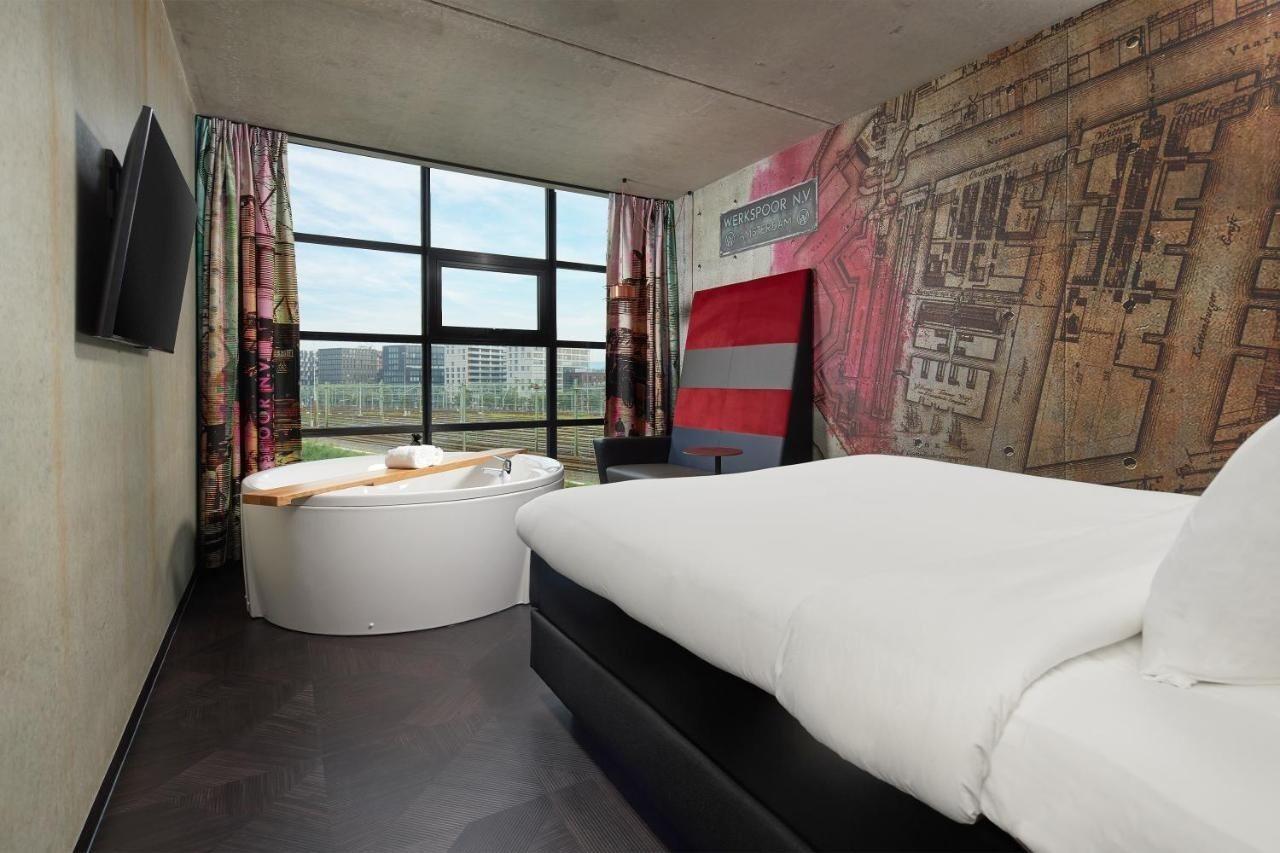 Inntel Hotels Amsterdam Landmark Екстер'єр фото Room at the Wisteren Hotel