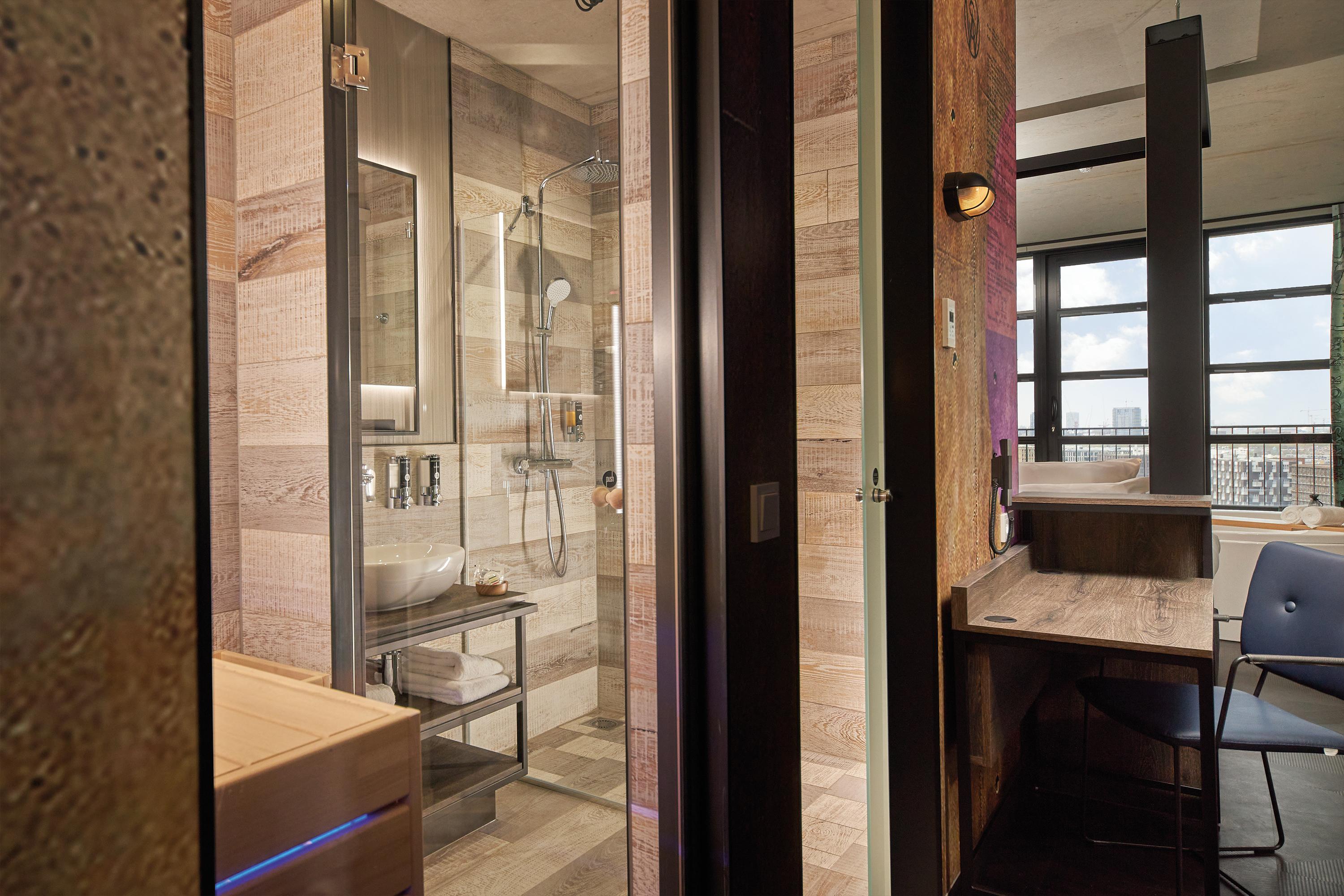 Inntel Hotels Amsterdam Landmark Екстер'єр фото Shower room in a room of the hotel