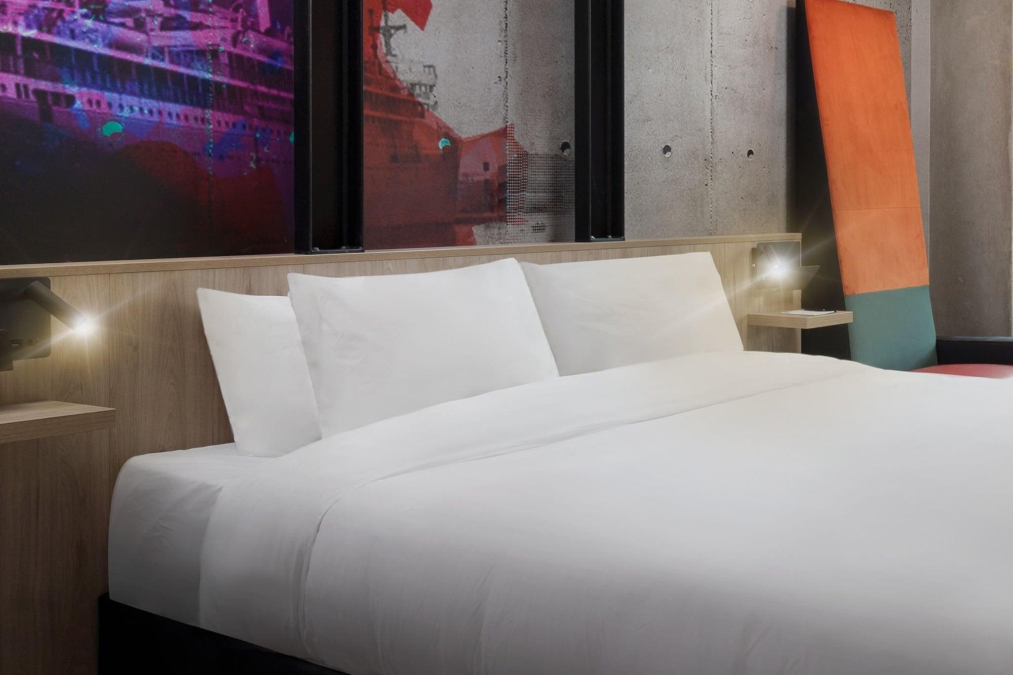 Inntel Hotels Amsterdam Landmark Екстер'єр фото "The hotel is a work of art"